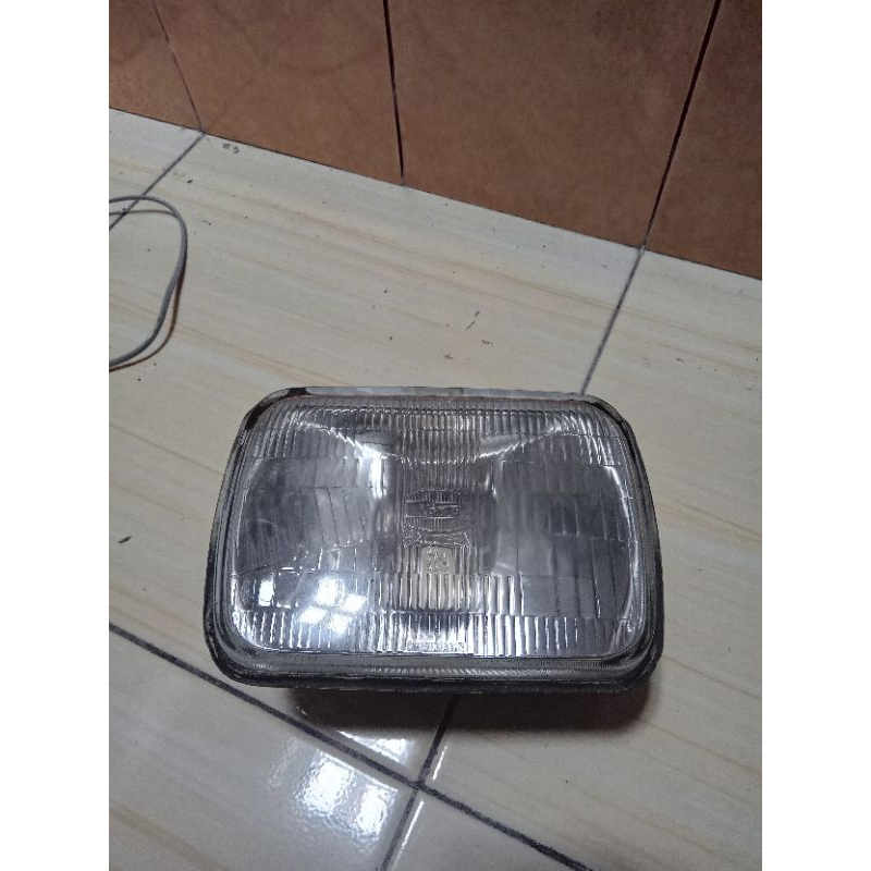 Headlamp Lampu Depan H4 Kijang Super Katana L300 Taft Merk Koito Thailand