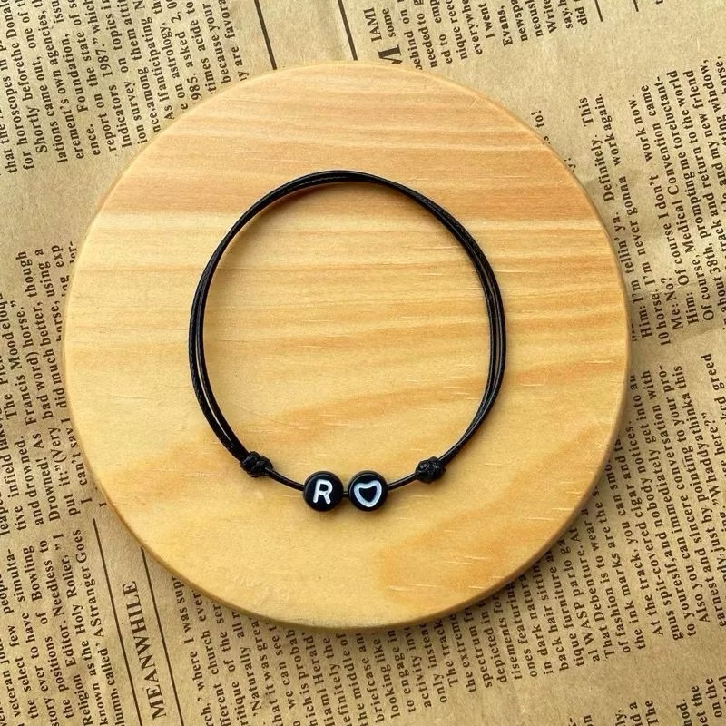 Gelang Custom Huruf Bulat Hitam Love Hitam