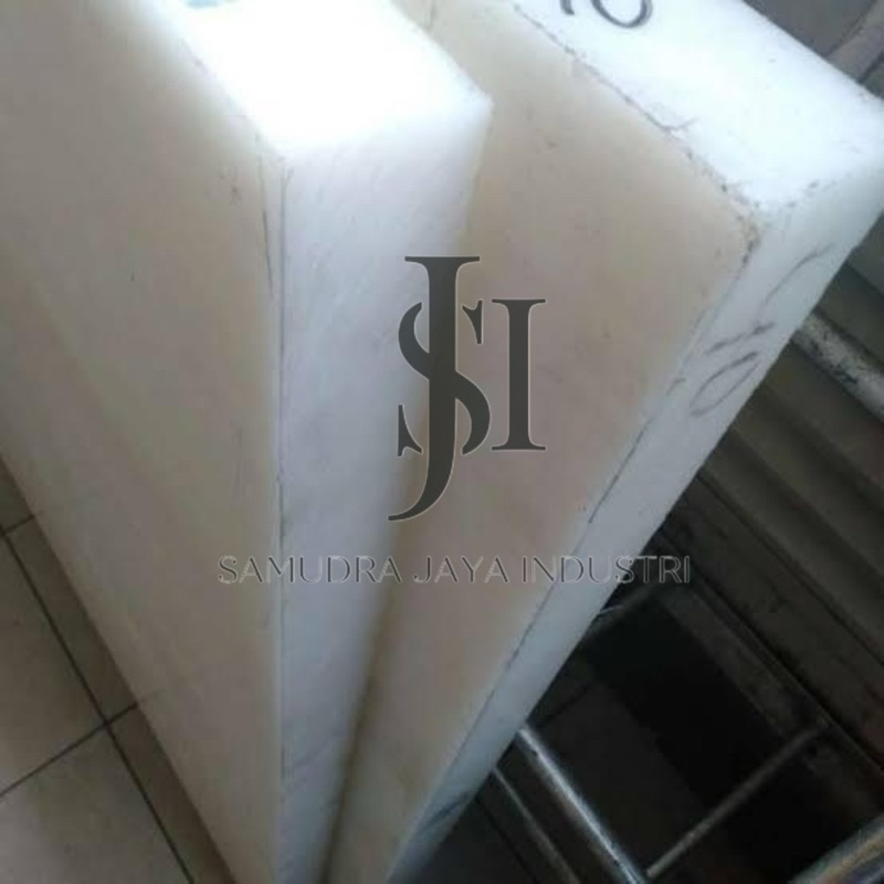 Nylon Lembaran Sheet HDPE 20mm x 1220 x 2440 (Nylon Lembaran)