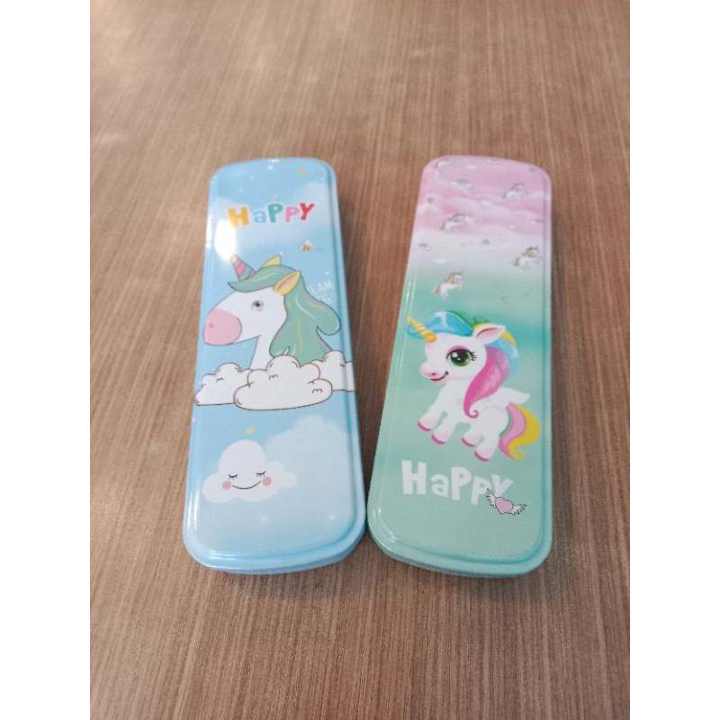 

Tempat Pensil Kaleng Unicorn