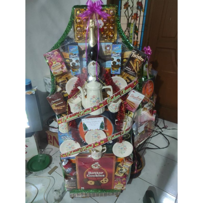 

Parsel Snack Mix Teaset - Parcel Makanan Natal - Parsel Snack Jumbo Lebaran