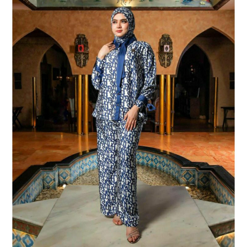 one set original brand shella saukia