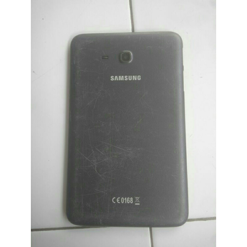 backcover backdoor dan bazel tab Samsung galaxy tab 3 3v copotan BEKAS