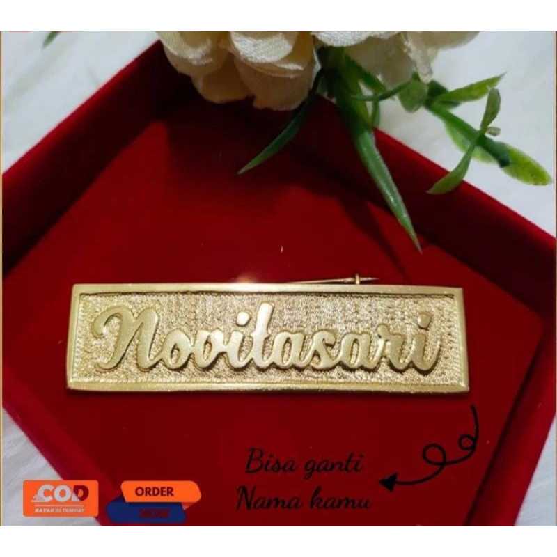 Papan Nama Guru Lapis Emas