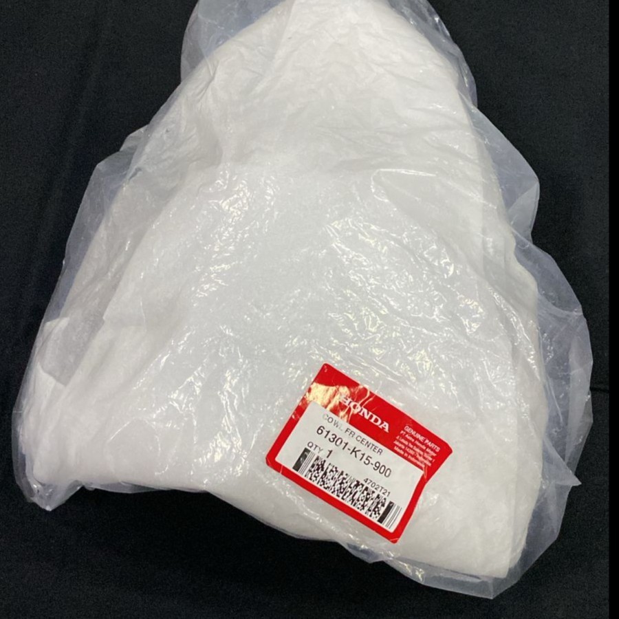 Cowl FR Center – CB150R StreetFire (Old) 61301K15900