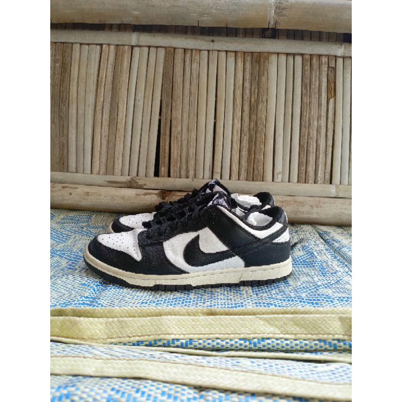 NIKE DUNK LOW PANDA