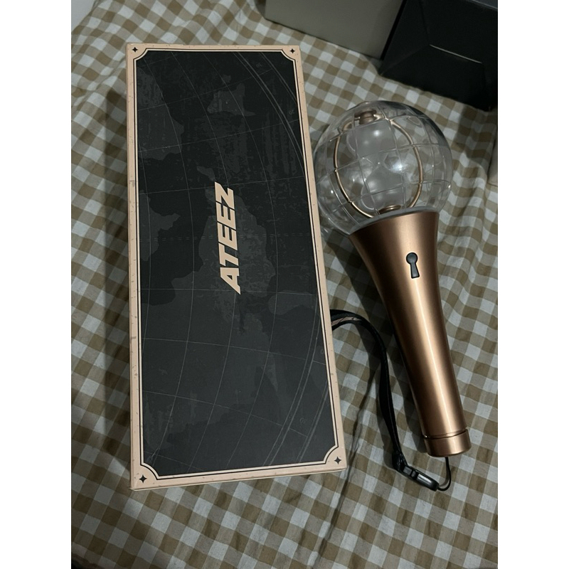 PRELOVED LIGHTSTICK ATEEZ VER 2