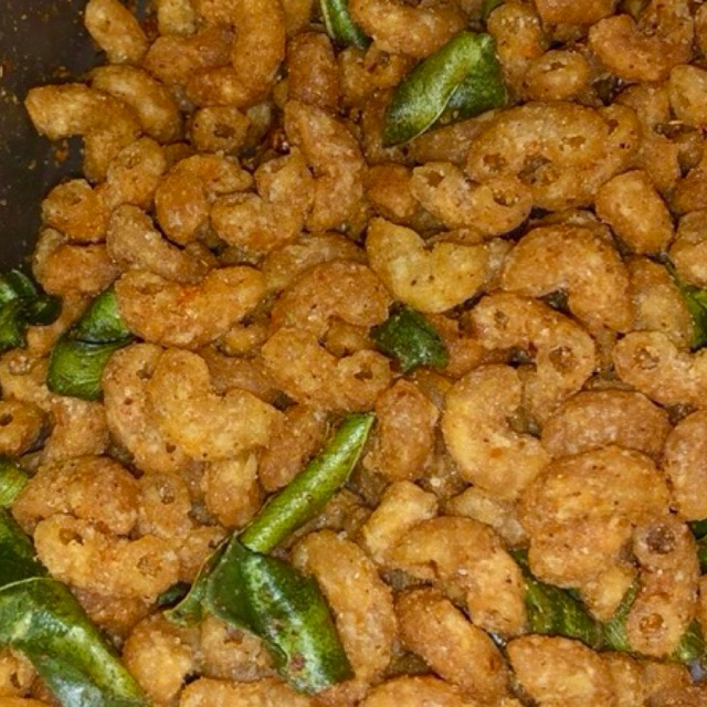

Makaroni Kriuk Pedas Daun Jeruk 1/2 Kg – Pedasnya Bikin Ketagihan