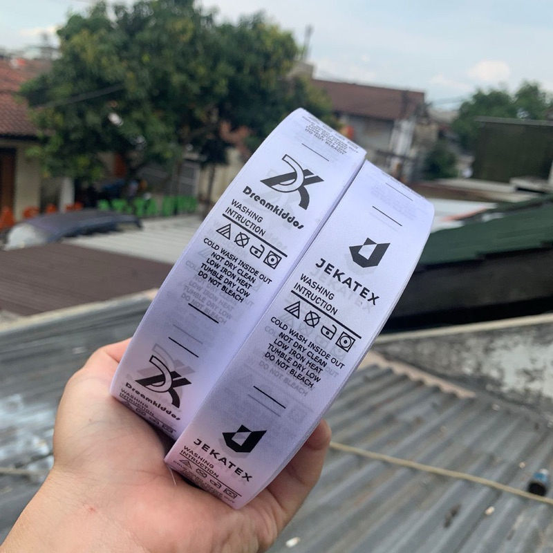 

(1-2 beres) Label Satin lokal 2.5/Label Custom/Label Pita/Label Hijab/Label Baju Custom/Label Jeans