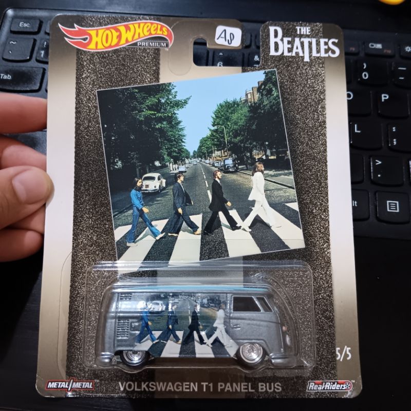 HOT WHEELS VOLKSWAGEN T1 PANEL BUS THE BEATLES