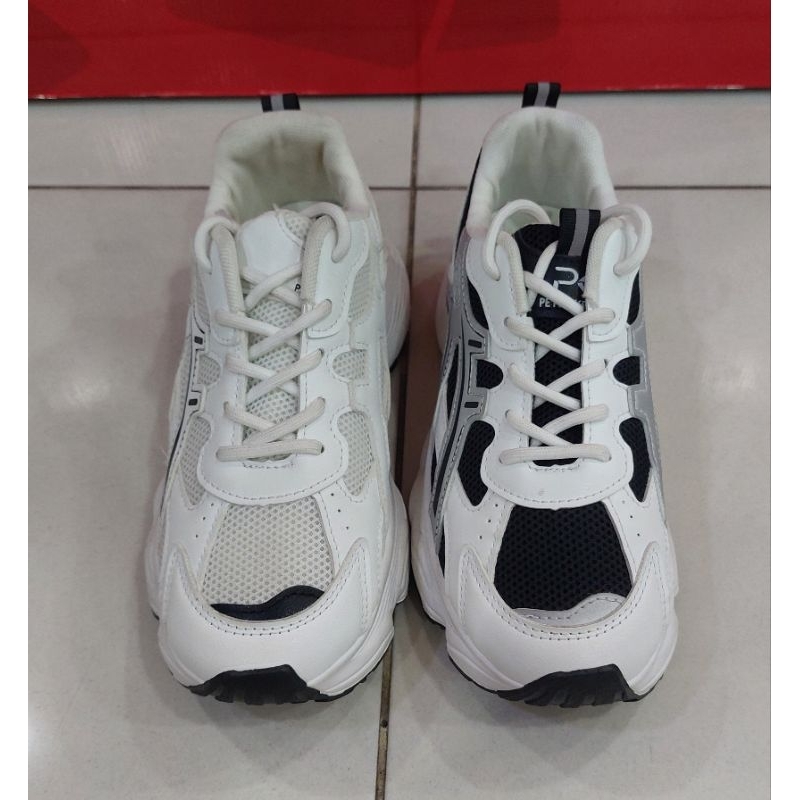 Sepatu sneakers wanita merk PETER KEIZA