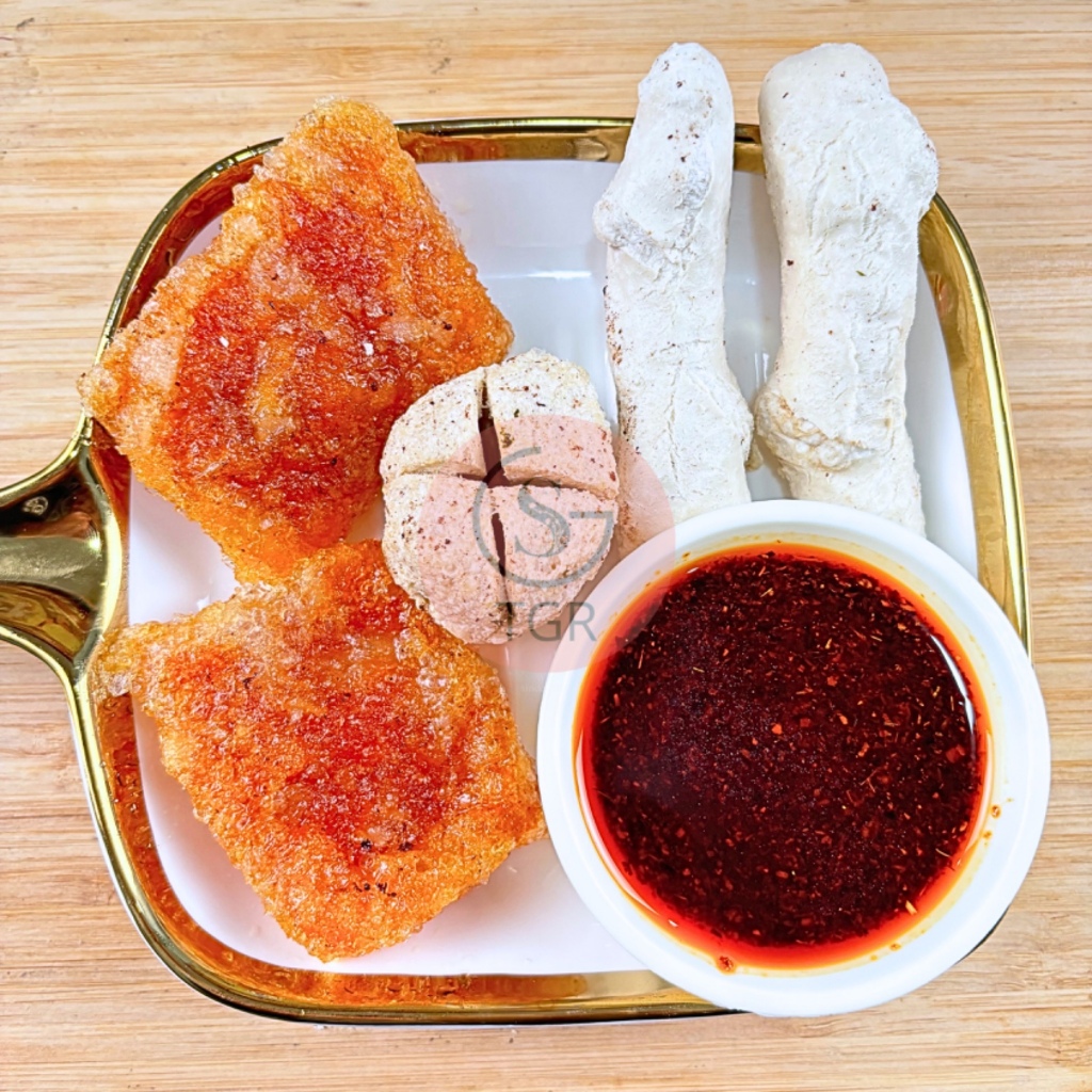 

Mix Dapat 3 Item Isi 5 [ 2 Cipuk, 2 Otak-Otak,1 Basreng ] Dengan Chilli Oil