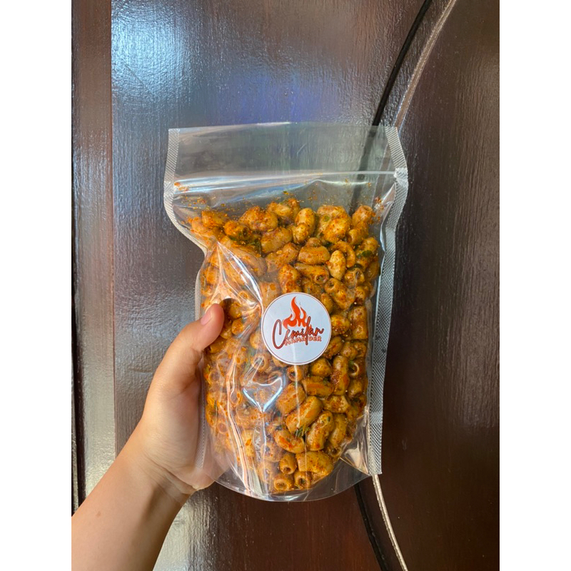 

MAKARONI BANTAT PEDAS DAUN JERUK 250 GRAM