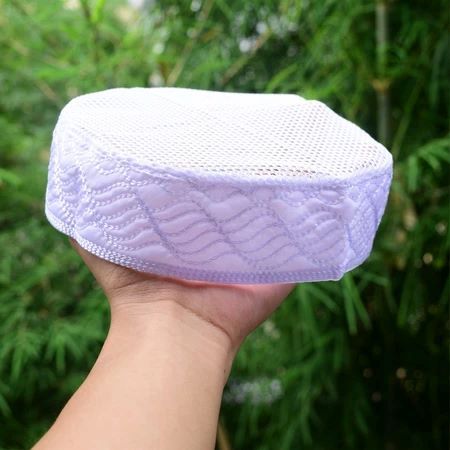 Peci Madinah Jaring TInggi 5 cm / Peci Haji /Peci Putih / Kopiah Haji / Songkok Putih / Kopyah Putih