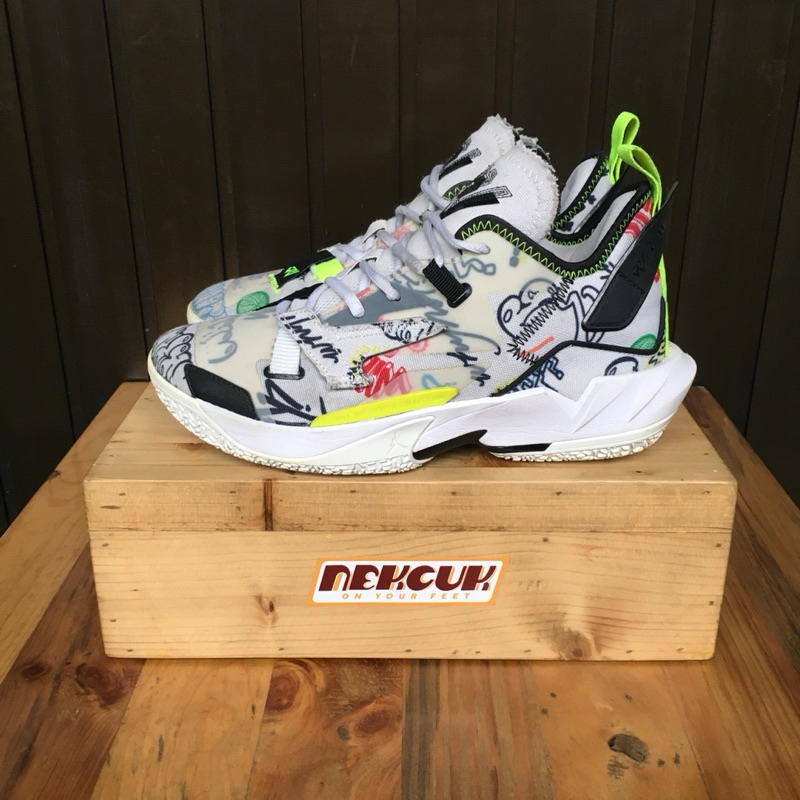 AIR JORDAN WHY NOT ZERO 4.0 GRAFFITI (size 41)