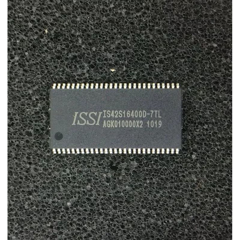 IC RAM KORG pa50 IS42S16400D-7TL