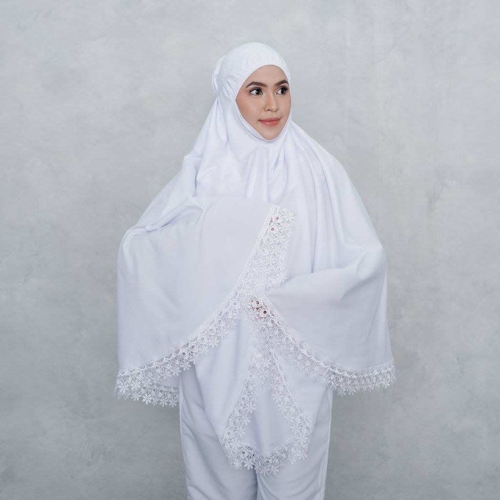 Bergo renda zipper, hijab instan, jilbab umroh, oleh-oleh haji, kerudung nyaman, bahan katun lembut
