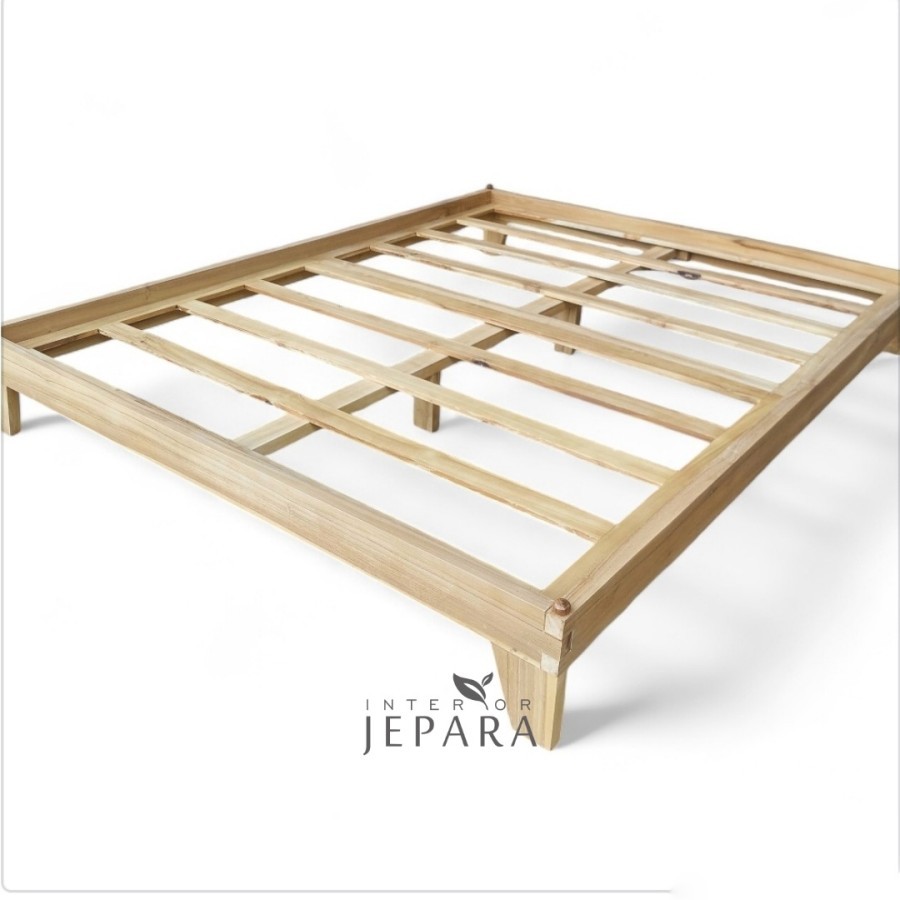 Dipan Model Minimalis Kayu Jati Non Headboard