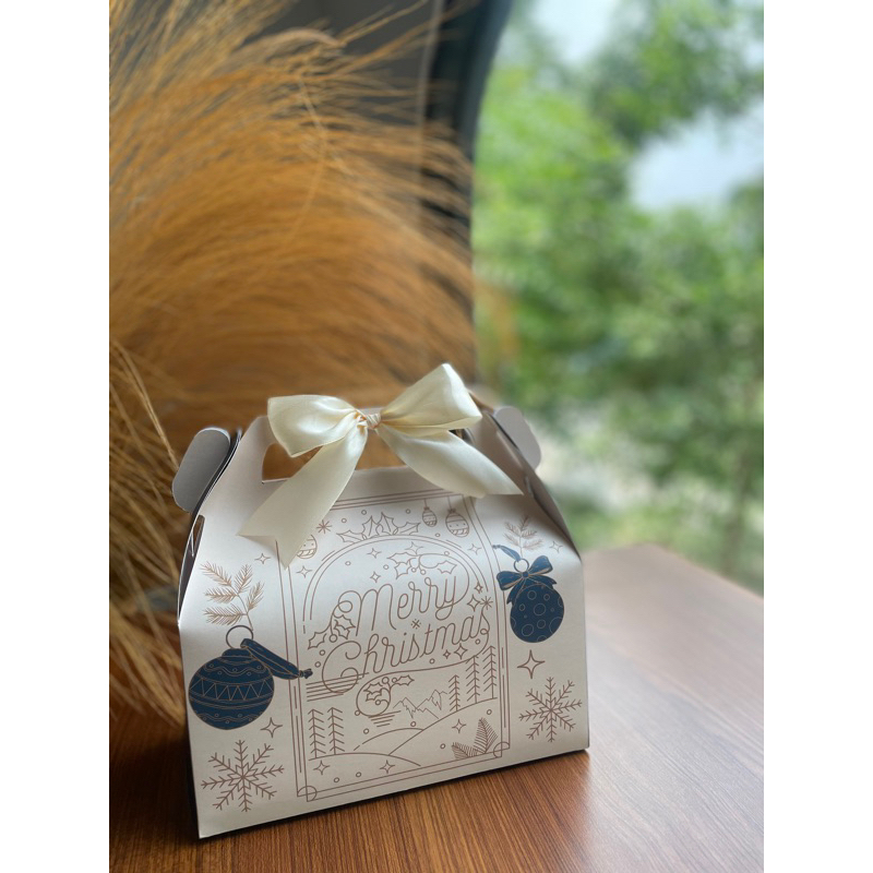 

Hampers Kita - GABLE BOX CHRISTMAS / BOX NATAL / BOX HAMPERS (NAVY)