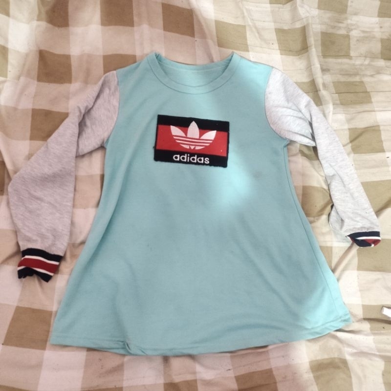 preloved atasan kaos cewek cowok Adidas olahraga size XL oversize