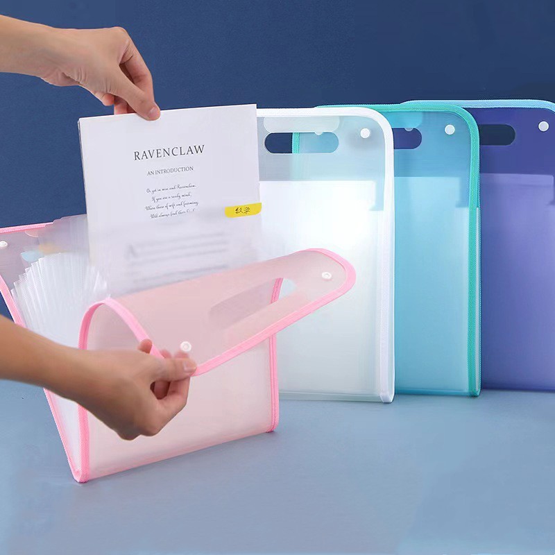

Tas file handle A4 warna transparan Multi layer folder anti air Map tas dokumen kerja 13 sekat ATK Tempat kertas ujian Organizer akordeon utk sekolah kantor pelajar