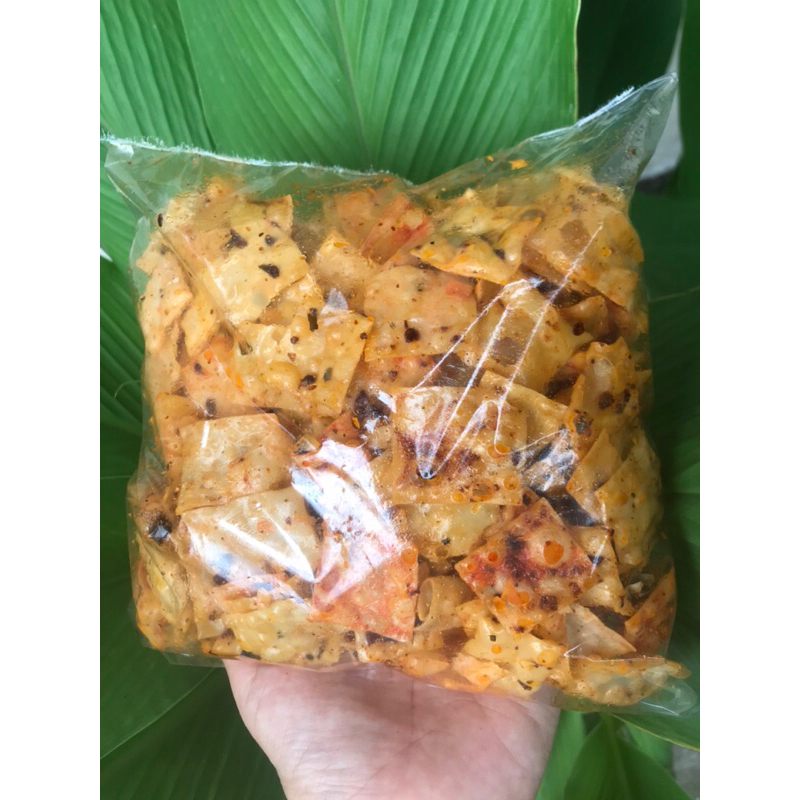 

PANGSIT PEDAS/ KERIPIK PANGSIT/ PANGSIT PEDAS DAUN JERUK