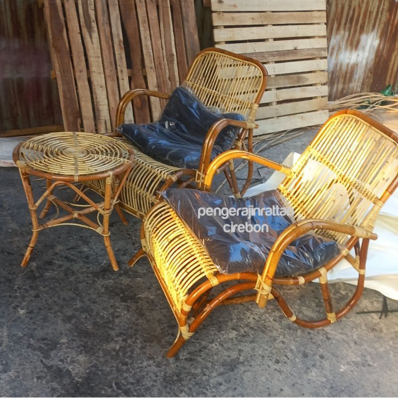 kursi santai // kursi pantai // kursi santai dengan tangan