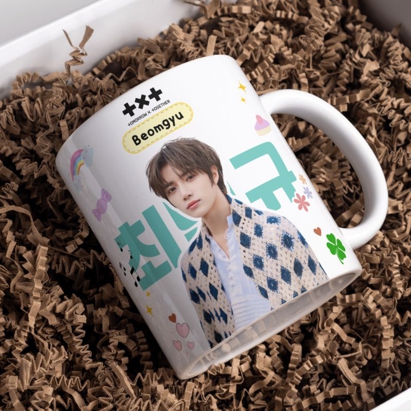 Mug Kpop TXT soobin beomgyu hueningkai taehyun yeonjun Free Photocard/stiker lucu