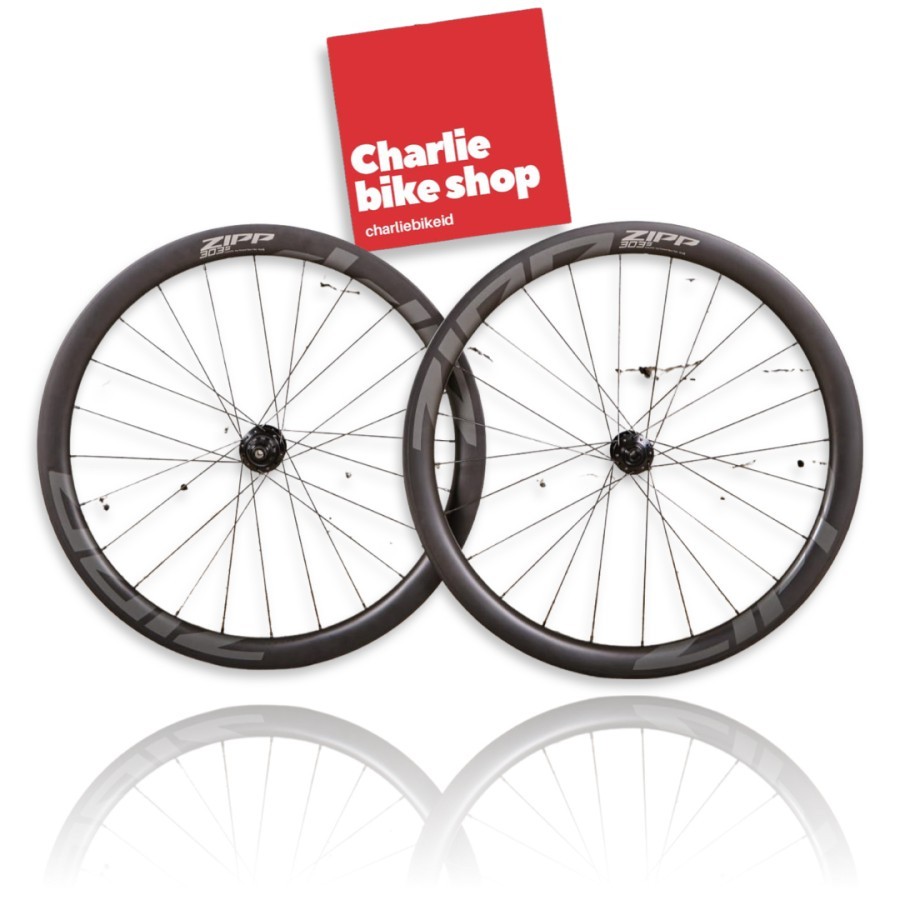 Wheelset Carbon ZIPP 303s Centerlock Disc Brake