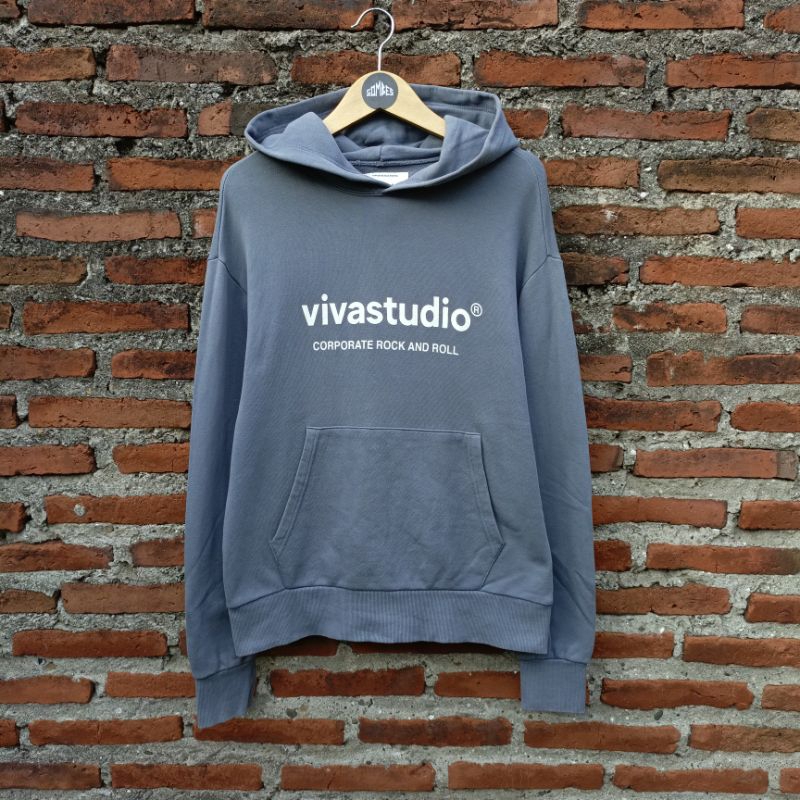 viva studio hoodie
