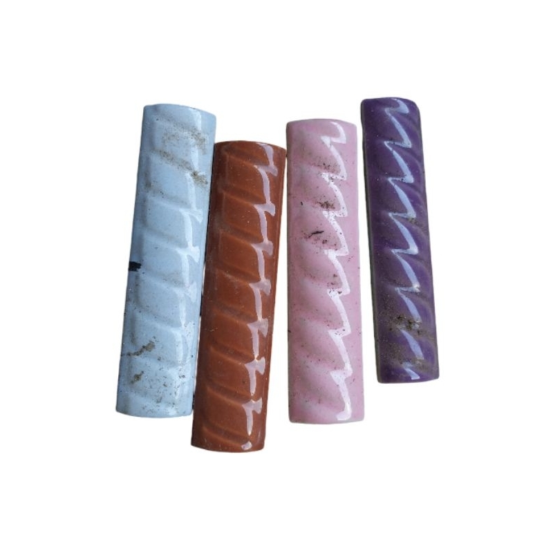 Kuku Macan 10cm Motif Ulir / Bon-bon Lis Pinggiran Keramik