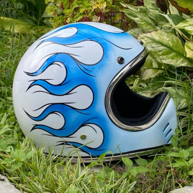 Helm Cakil Custom Putih Api Sketsa Biru