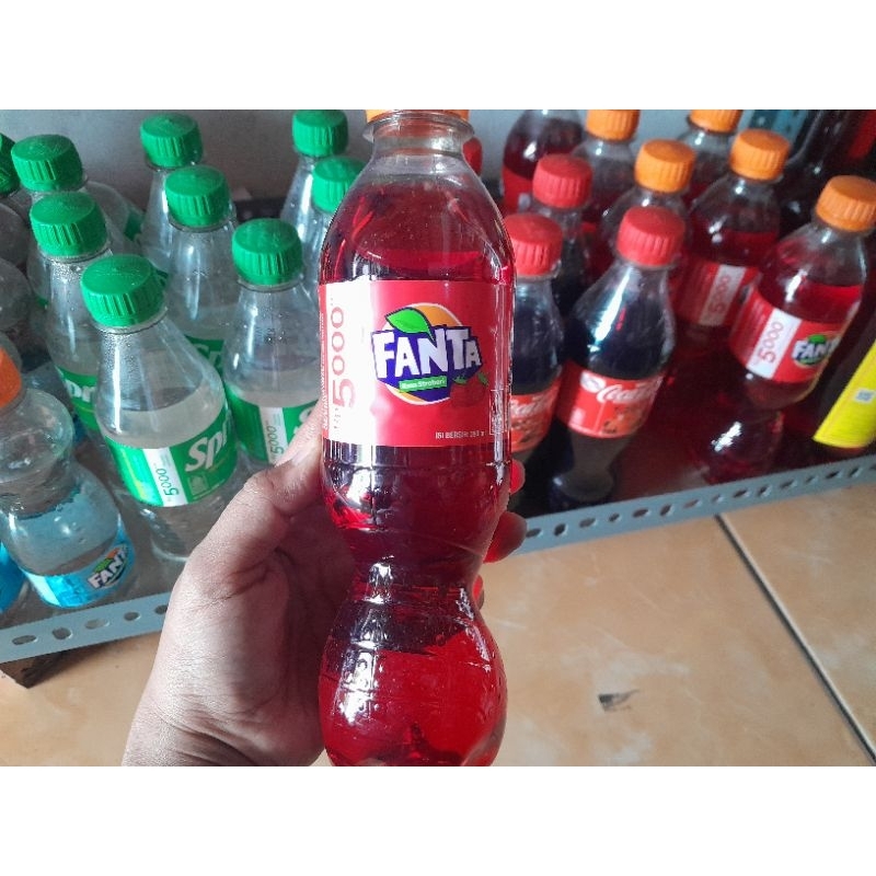 

FANTA rasa strowberry