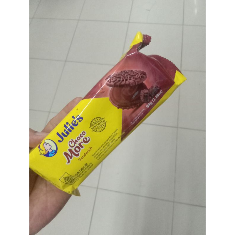 

Julie's Choco, Peanut Butter Sandwich 82,5gr