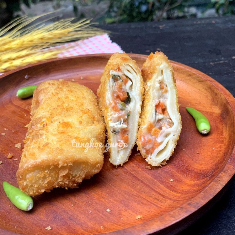 

Frozen Risoles Rogut Ayam Suwir dengan Sayur isi 5pc berat 170gr