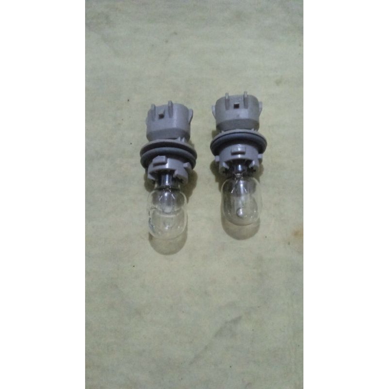 soket fitting lampu senja Toyota Innova th 2005-2007-2011 plus bohlam