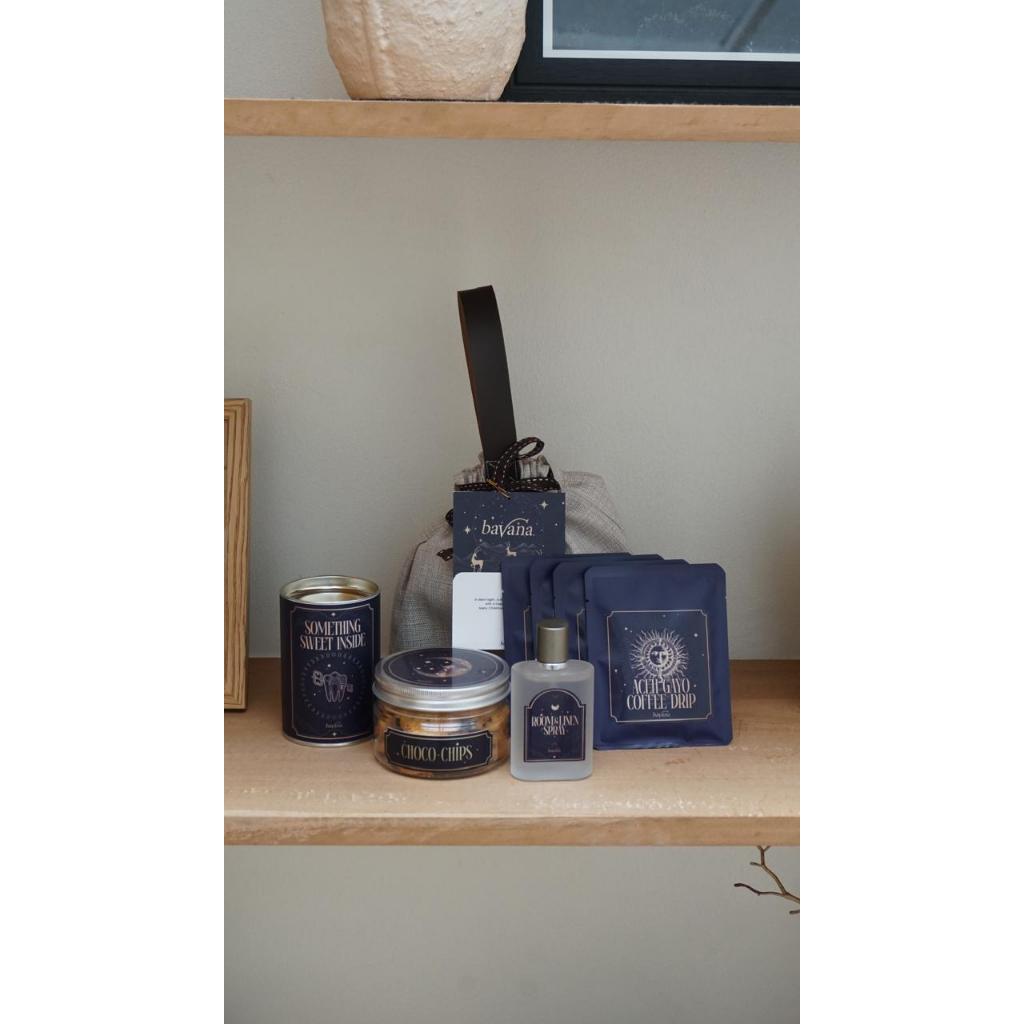 

LIGHT - hampers natal / christmas hampers / xmas gift / hampers tahun baru / parcel natal / new year hampers