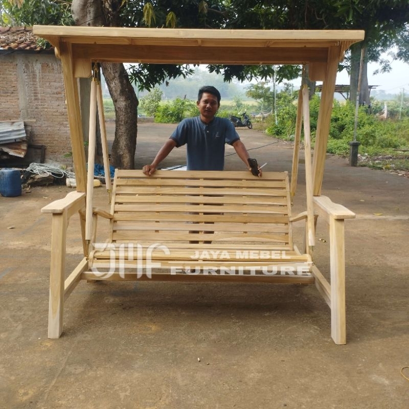 ayunan kayu jati teras rumah