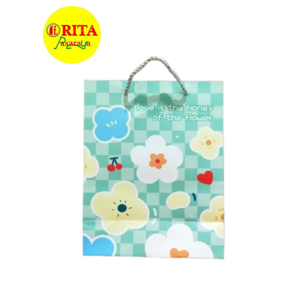 

Aksesoris Paper Bag Caracter Lucu