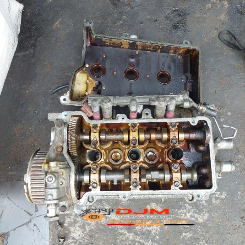 cylinder head deksel xenia 1.0 1000cc vvti