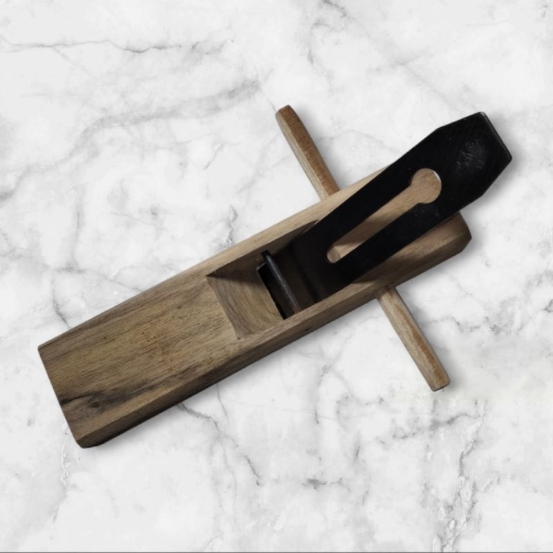 

Serutan kayu manual