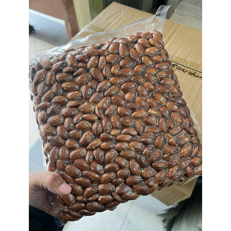 

Almond panggang roasted almond 250gr,500,1kg