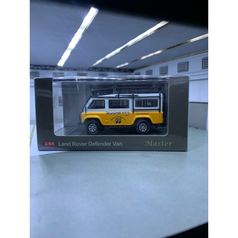 master land rover van offroad mooneyes limited edition diecast 1/64