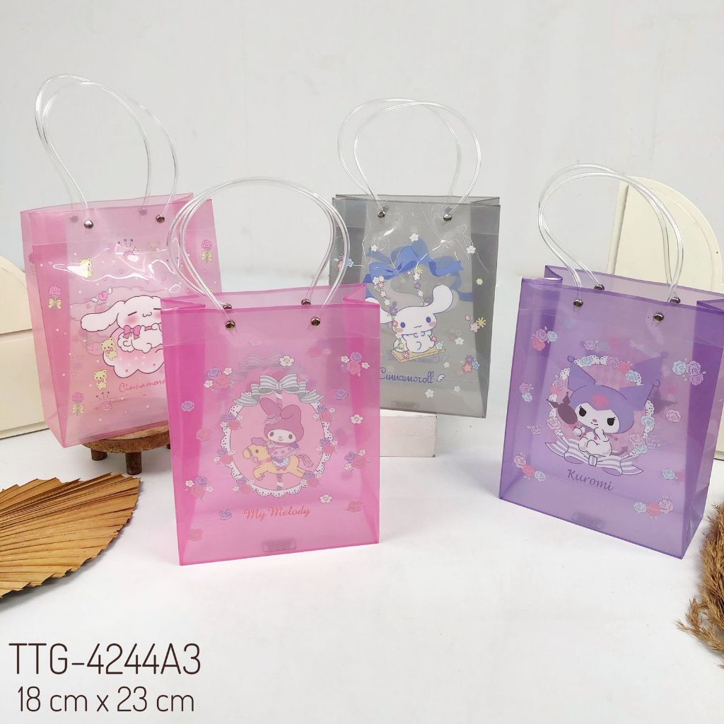 

TAS TENTENG PLASTIK MOTIF SANRIO