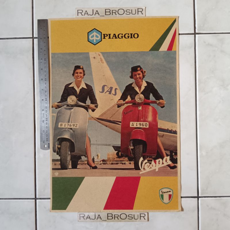Poster brosur katalog iklan jumbo jadul lawas Piaggio Vespa 150 Super 2tak 2T