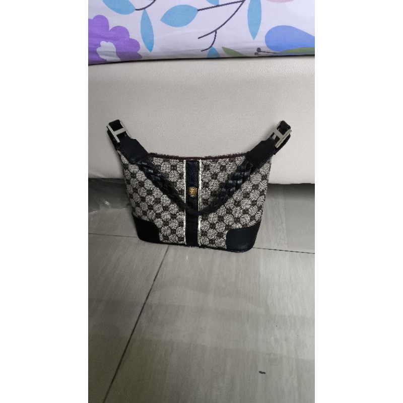 Preloved shoulder bag arnaldo baccini