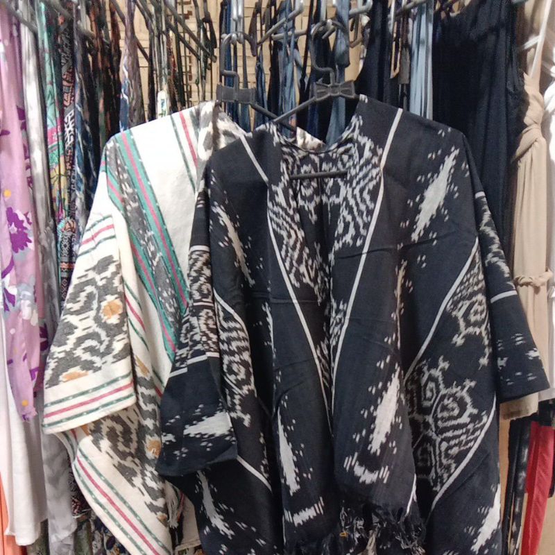 BAJU TENUN OUTER LOMBOK