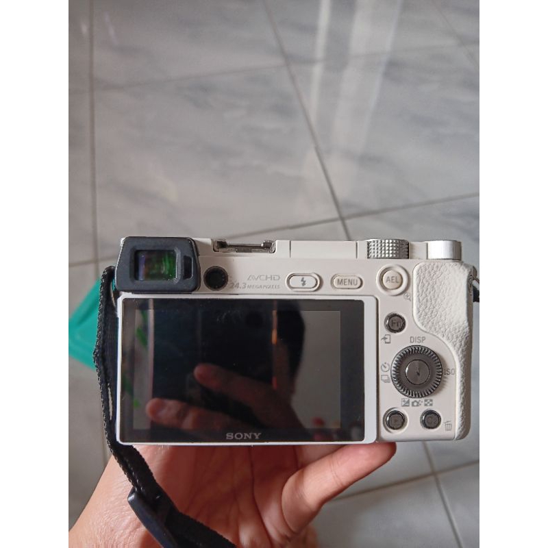 sony a6000 lensa fix yn 50mm f1,8