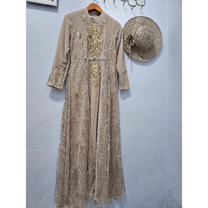 Preloved dress nude cream gaun pesta flare payet brukat tile kebaya party nikah lamaran kondangan ni