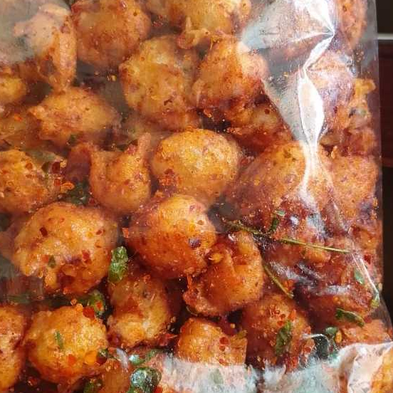 

cimol kering pedas daun jeruk bumbu melimpah/cimol kering original daun jeruk kemasan 1kg
